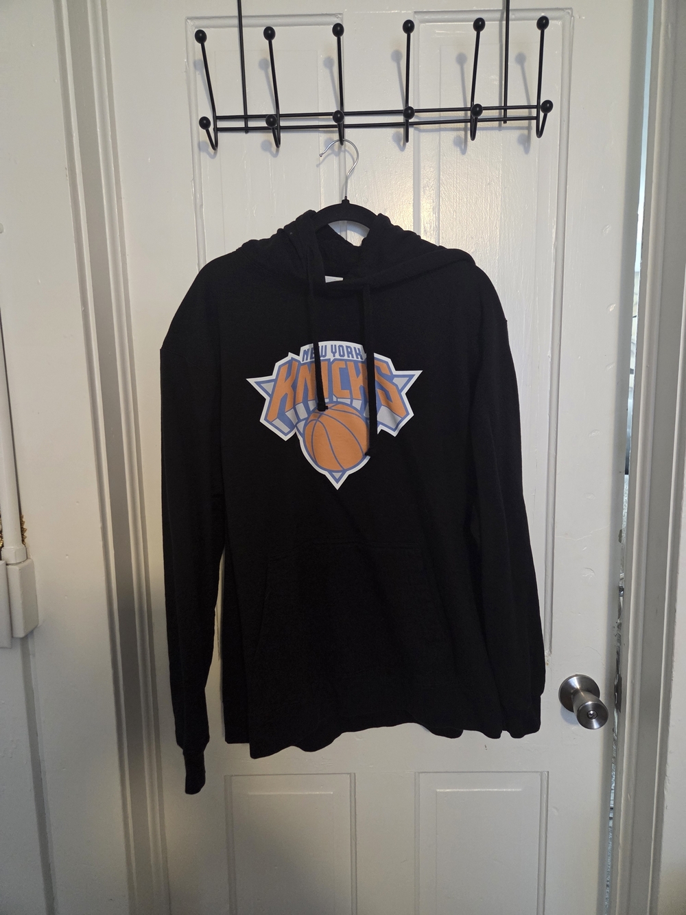 New York Knicks Black Pullover Hoodie